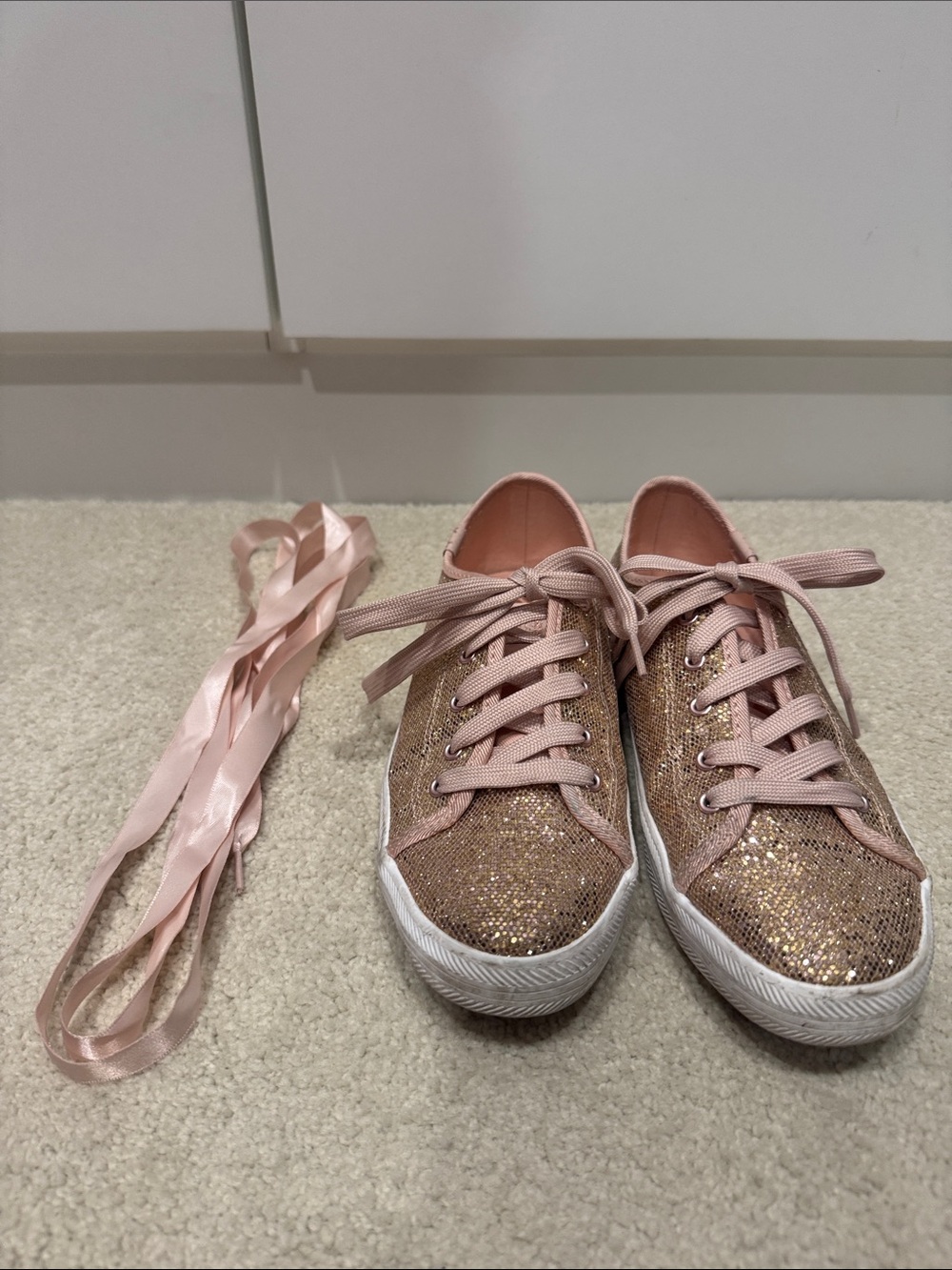 Kids Keds Glitter Lace-Up Sneakers in Rose Gold Size 3